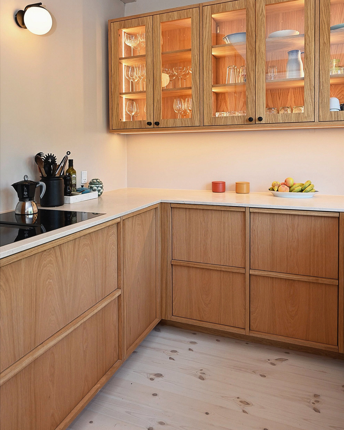 Snedkerkøkken på specialmål i egetræ